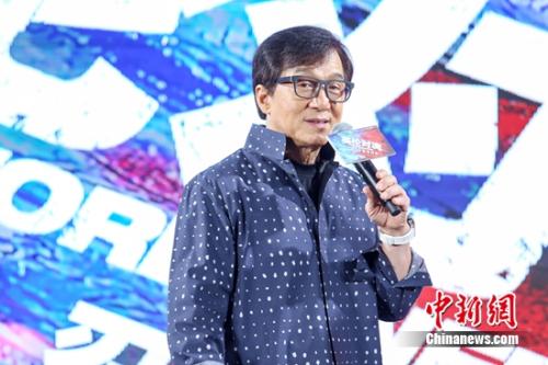 成龙：不想在好莱坞重复自我，而要超越自我(图3)