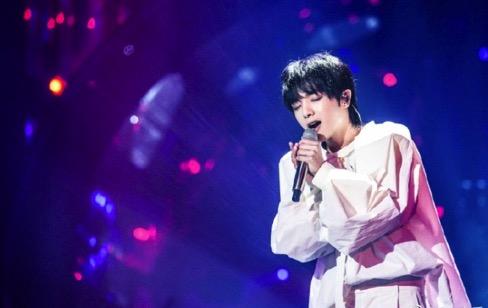 “火星歌神”华晨宇重磅加盟红牛2018长江国际音乐节(图3)