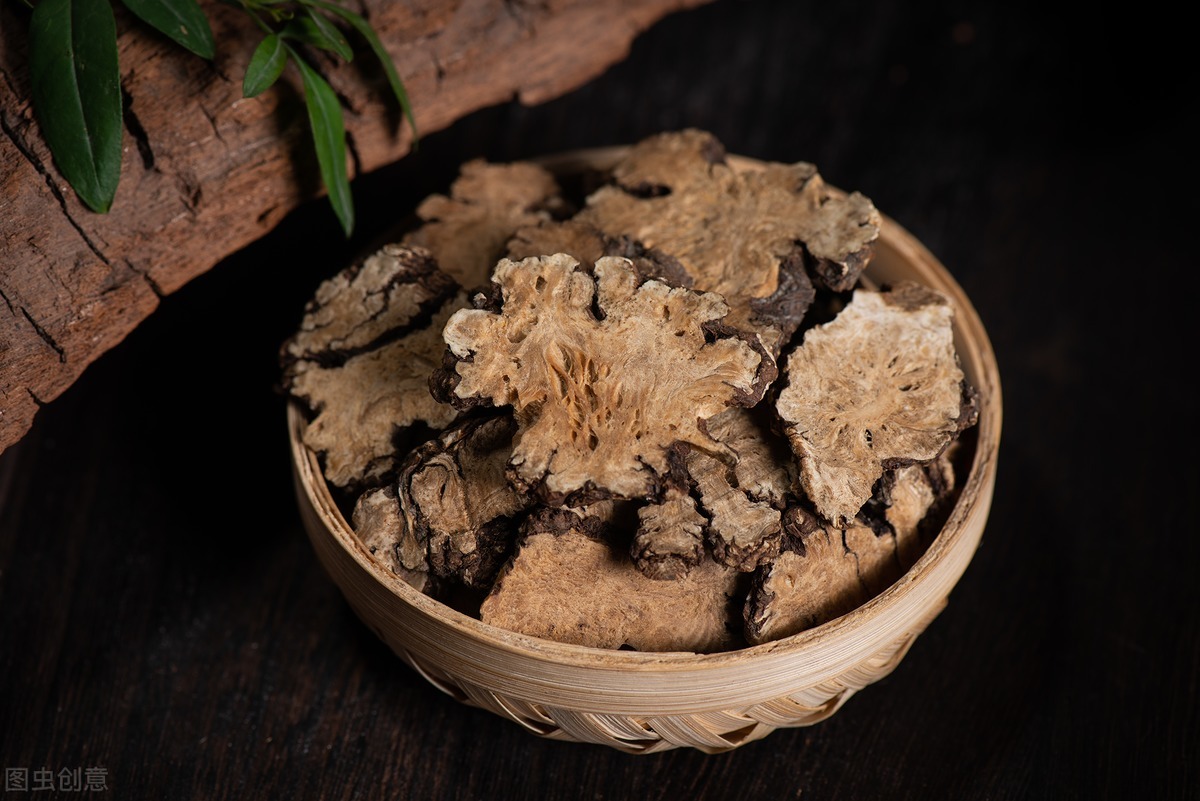 头屑多，头皮痒？肺热染风也！一个去屑止痒的中药方