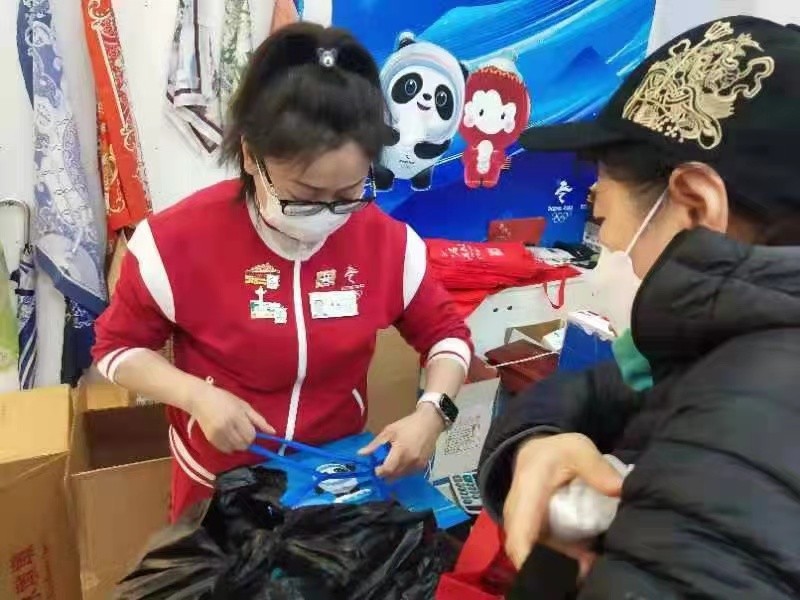 艺术瓷雕冰墩墩和雪容融上市，助力“冰墩墩自由”早日实现(图3)