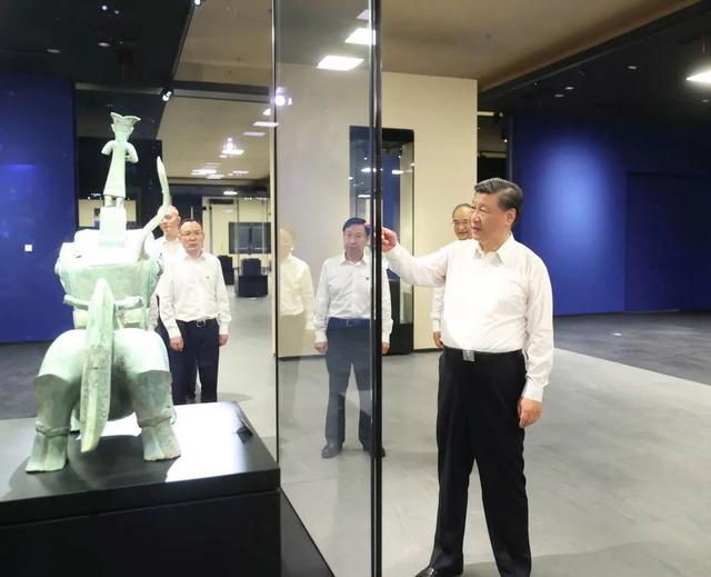 「学习小组」考察四川，习近平重点关注什么事？